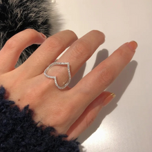 Load image into Gallery viewer, LUXE Heart Ring
